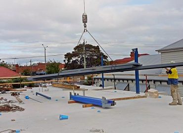 Crane work done by Righton
